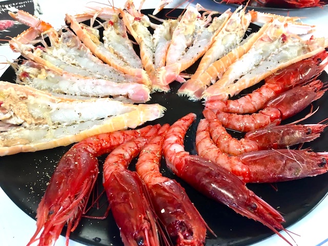 Entrante de marisco fresco — Restaurante La Grotta La Maddalena Cerdeña